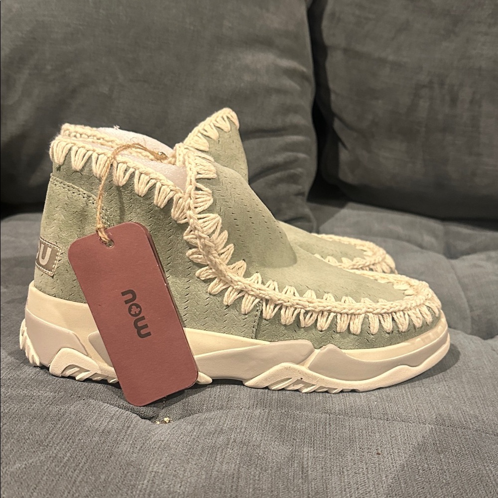 Mou Women's Green Sneakers with Cream Accents